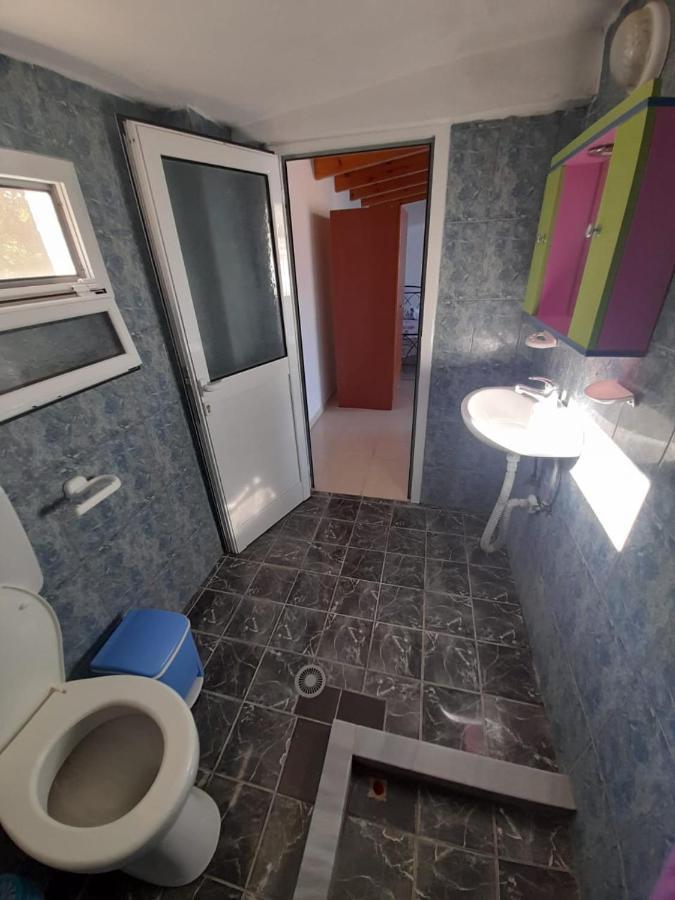 Peter's Sea House Himare