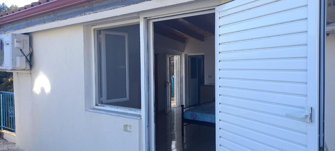 Peter's Sea House Himare
