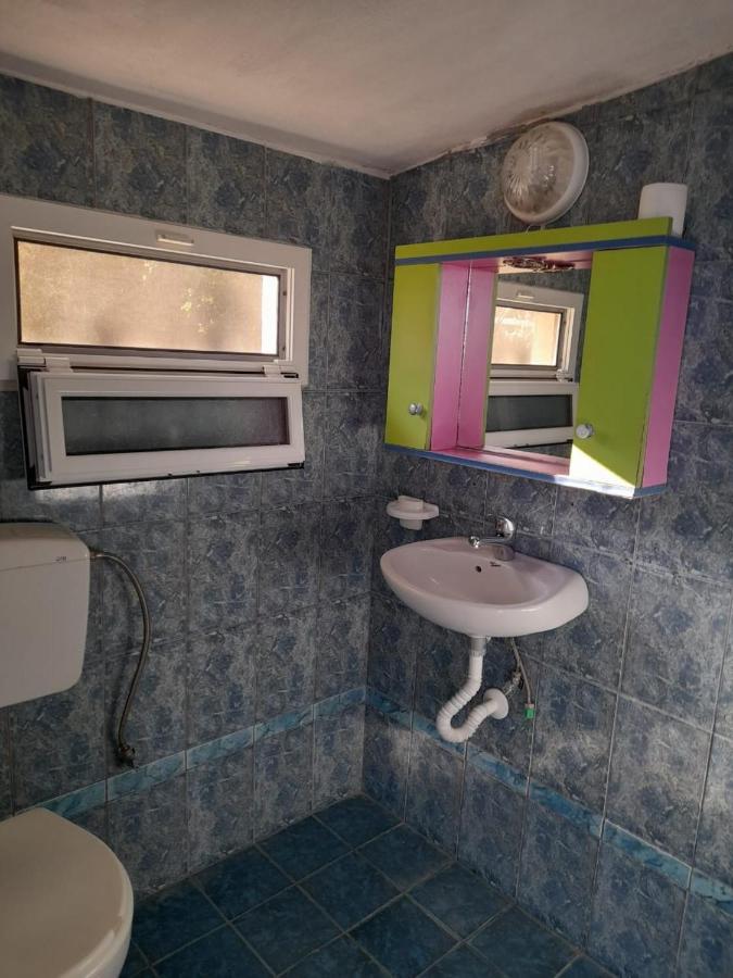 Peter's Sea House Himare